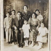 Black and white photo of Arturo Vasquez’s parents, Rodolfo and Concepcion E. Vasquez, Aunt Soledad “Chole” Juvera, (Concepcion E. Vasquez’s aunt), and Arturo Vasquez’s siblings.